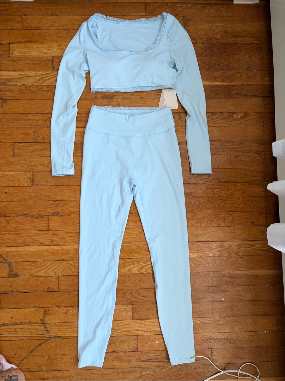 Light Blue Women's High-Waist Leggings & Long-Sleeve Crop Top Set